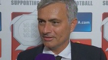 Jose Mourinho dành Siêu Cúp Anh cho... Louis van Gaal